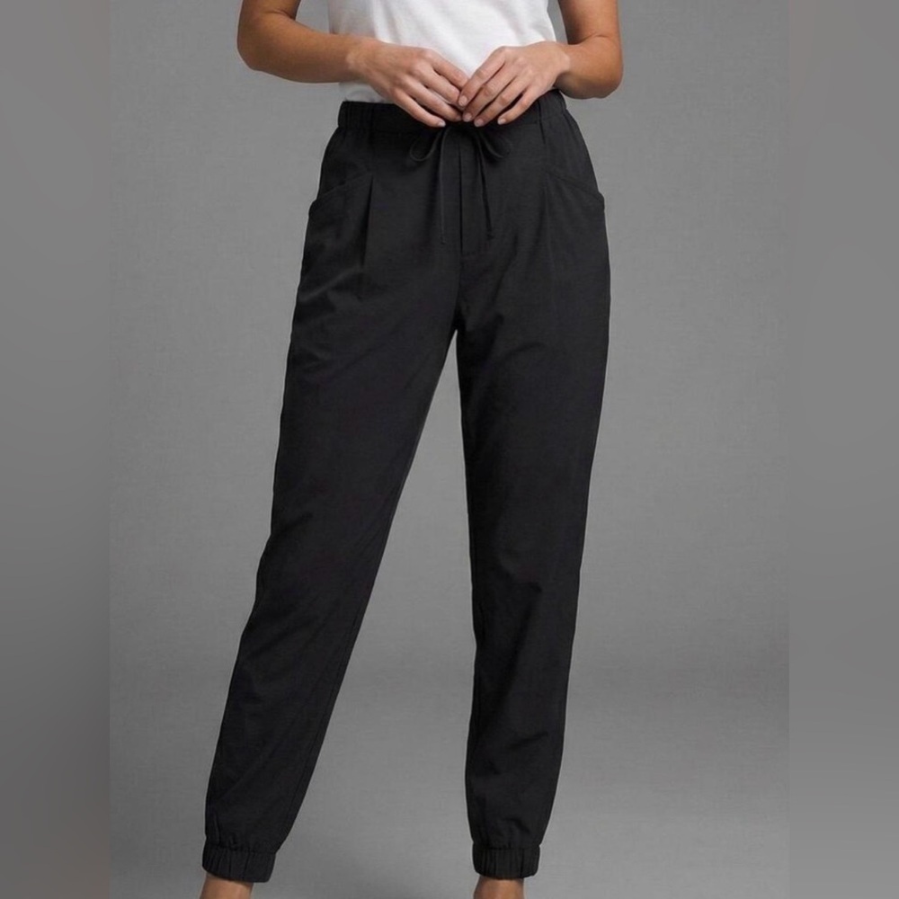 Anthropologie ELODIE Black Tapered Lightweight Joggers Drawstring Size Small NWT